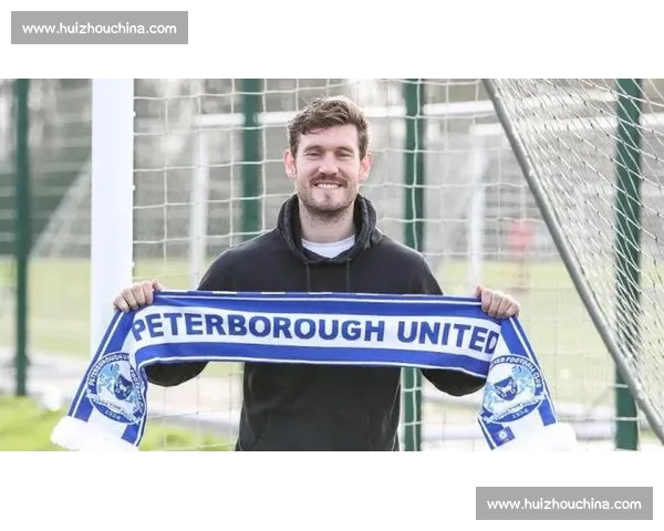 英甲锋霸杰德 - 琼斯自由身投德甲!彼得堡联痛失千万级摇钱树