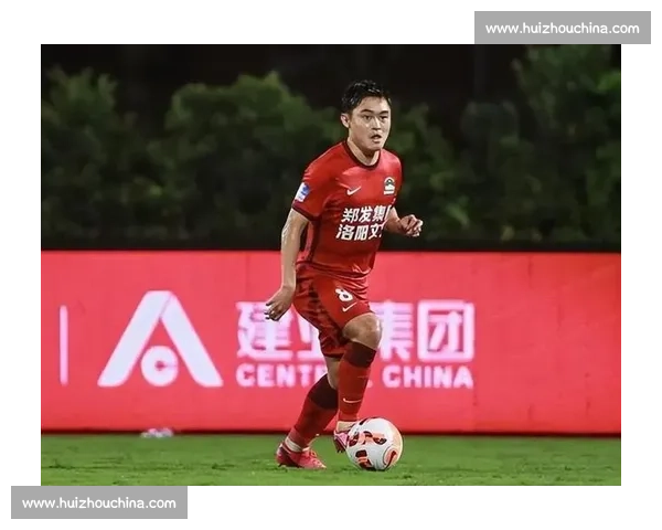 缝八针仍头球破门!黄紫昌带伤血战成铁汉 缝八针仍头球破门!黄紫昌带伤血战成铁汉