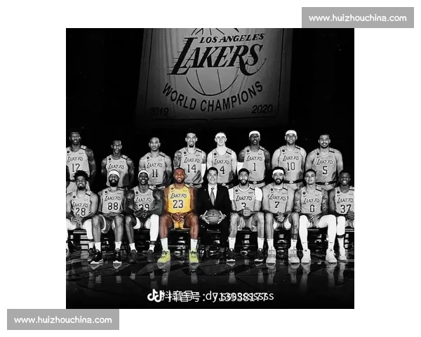 小莫里斯炮轰湖人防守漏洞:交易里夫斯,终结东契奇式防守灾难 小莫里斯炮轰湖人防守漏洞:交易里夫斯,终结东契奇式防守灾难