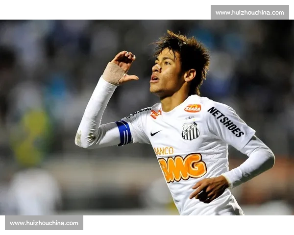 尘埃落定！内马尔续约桑托斯至 2025 年底，1500 万年薪剑指世界杯